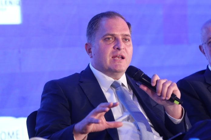 Delphi Economic Forum XI: Πώς η Τεχνητή Νοημοσύνη μπορεί να επιταχύνει την οικονομική παιδεία