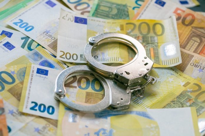 «ΔΕΟΣ»: Νέοι «ράμπο» με ανακριτικές υπερεξουσίες και στόχο φοροδιαφυγή και ξέπλυμα χρήματος