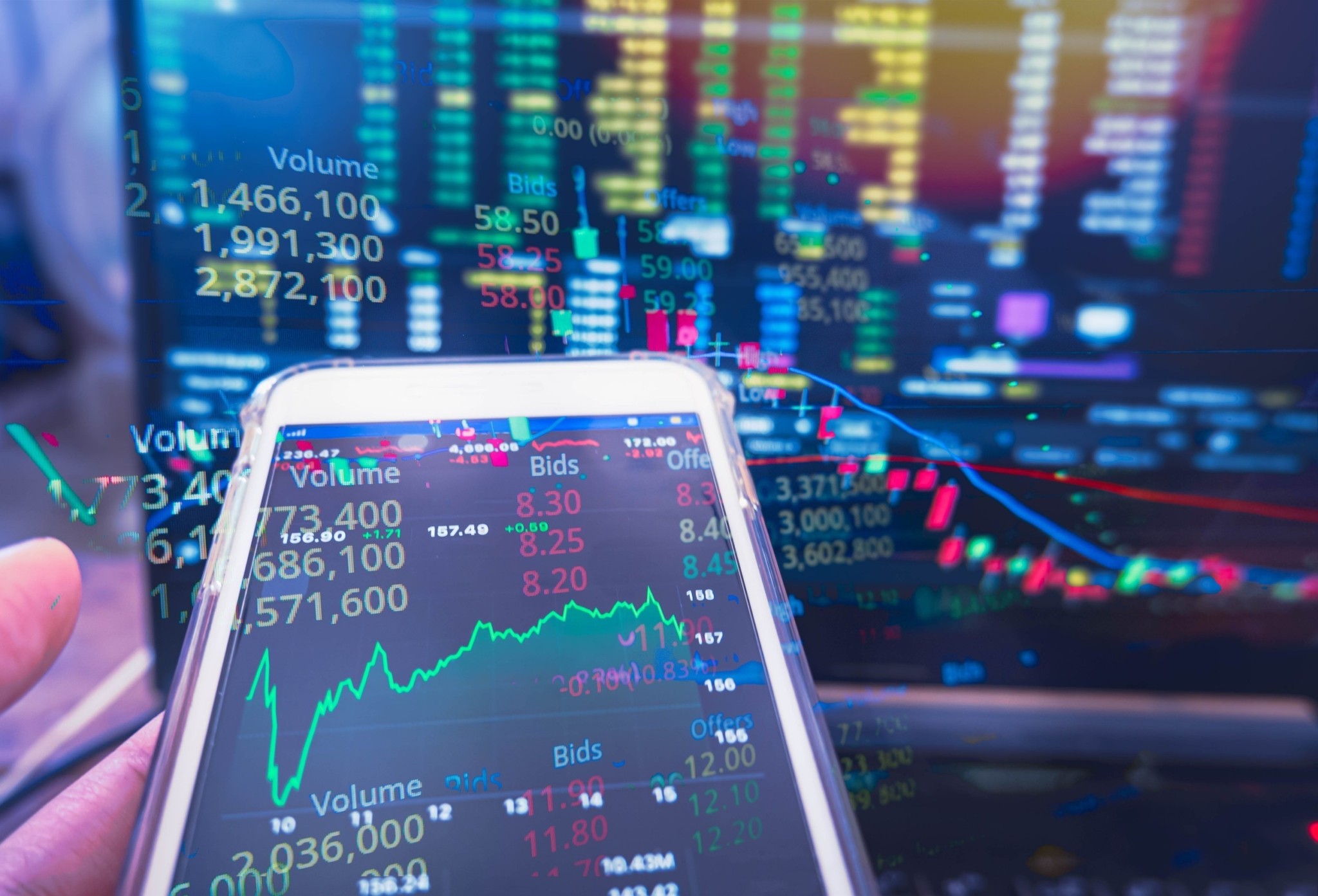 Δραματική εβδομάδα για τις τεχνολογικές μετοχές: Το χειρότερο πενθήμερο του Nasdaq από το 2025