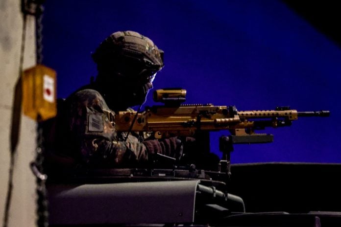 Επανεξοπλισμός… ολοταχώς για τη Γερμανία: Εξοπλιστικά άνω των 2,6 δισ. θα εγκρίνει η Bundestag