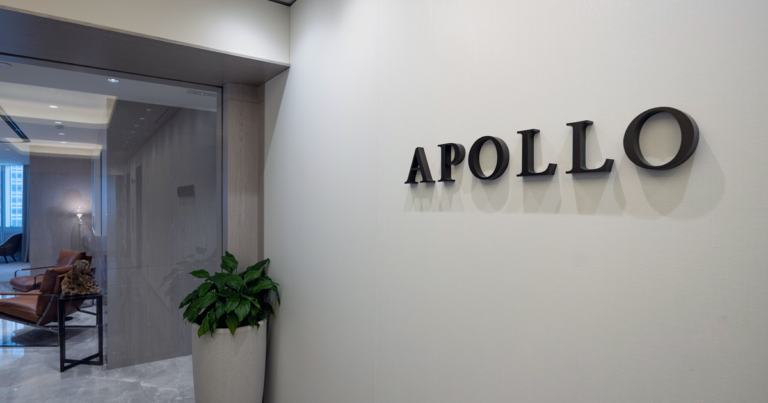 Ρόουαν (Apollo Global Management): Δεν ανησυχεί για την «τρικυμία» στον τομέα της ιδιωτικής πίστωσης