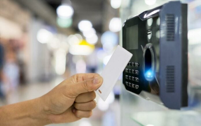 Σε στενό κλοιό επιχειρήσεις για παραβίαση ωραρίων: Τριπλό χτύπημα από την Επιθεώρηση Εργασίας