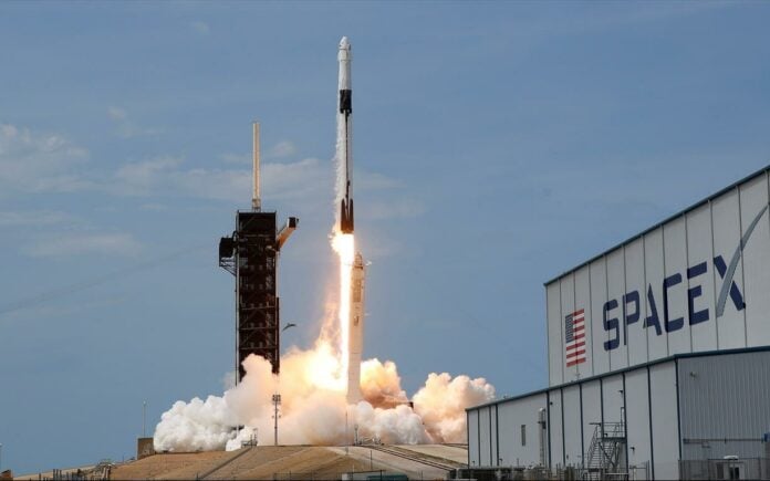 Συγχώνευση-μαμούθ SpaceX–xAI: Αυτοκρατορία $1,25 τρισ. για τον Έλον Μασκ