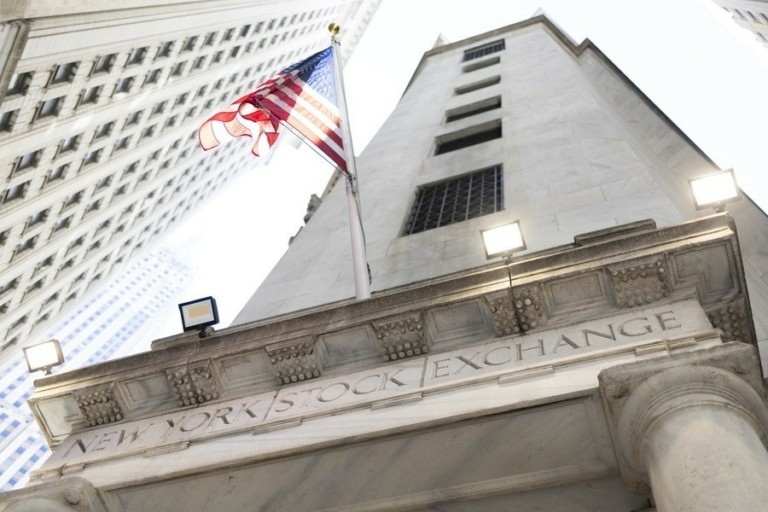 Wall Street: Στάση αναμονής ενόψει Nvidia και κρίσιμων οικονομικών στοιχείων