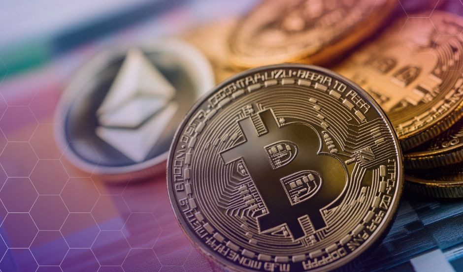 Τα Spot ETFs του Bitcoin και του Ethereum χάνουν 755 εκατομμύρια δολάρια καθώς ο φόβος μετά την εκκαθάριση κυριεύει τους εμπόρους.