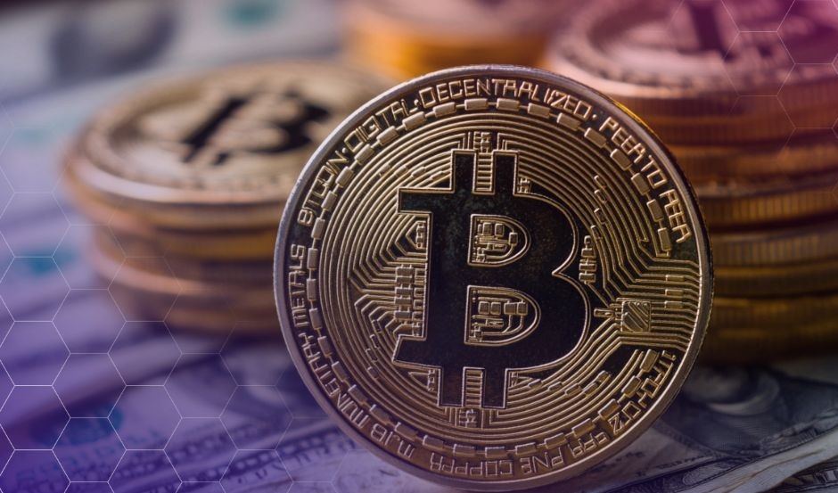 Το Bitcoin παραμένει κοντά στα 90.000 δολάρια παρά το στρατιωτικό σοκ ΗΠΑ-Βενεζουέλας.