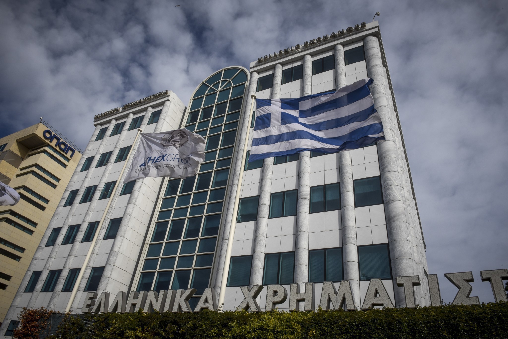 Ανοδική ρελάνς κόντρα στο διεθνές κλίμα για το Χρηματιστήριο της Αθήνας