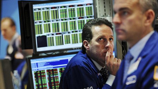 Ο πόλεμος στη Μεση Ανατολή περιπλέκει τις στρατηγικές των επενδυτών (διαγράμματα)