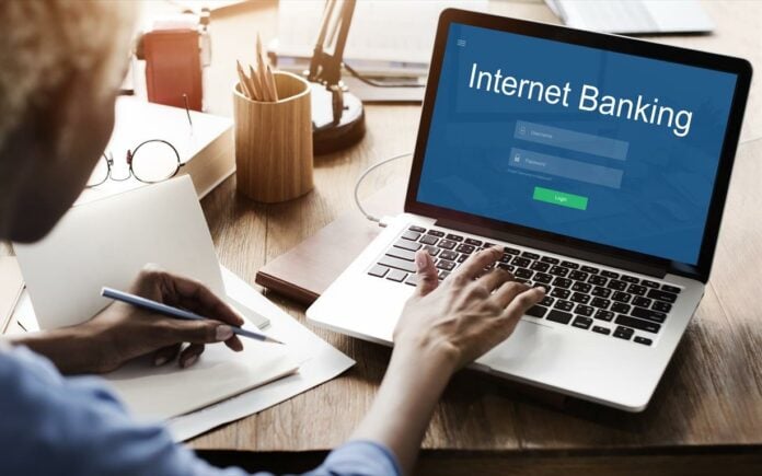 ΑΑΔΕ: Καταργείται η υποχρέωση υποβολής συμφωνητικών για επιχειρήσεις με ψηφιακό πελατολόγιο