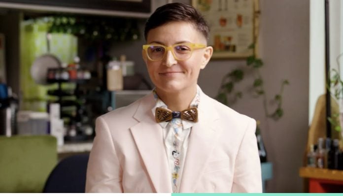 Βγάζει 60.000 δολ. ετησίως κάνοντας baby sitting σε…κατοικίδια