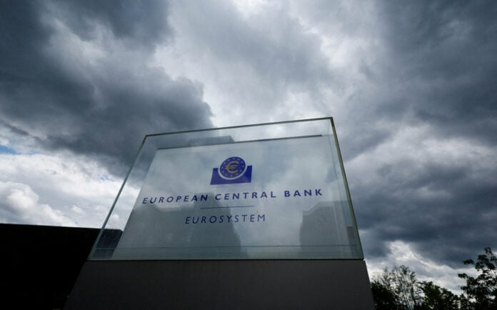 Bloomberg: Έτοιμη για αύξηση των επιτοκίων τον Ιούνιο η ΕΚΤ