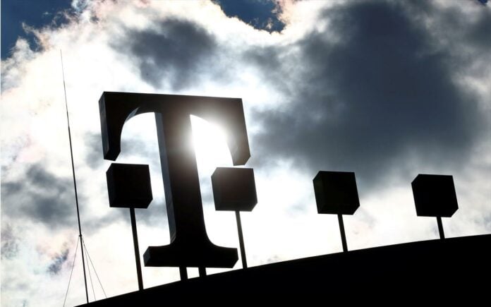 Bloomberg: Η Deutsche Telekom εξετάζει πλήρη συγχώνευση με την T-Mobile – Σενάριο για το μεγαλύτερο τηλεπικοινωνιακό deal στα χρονικά
