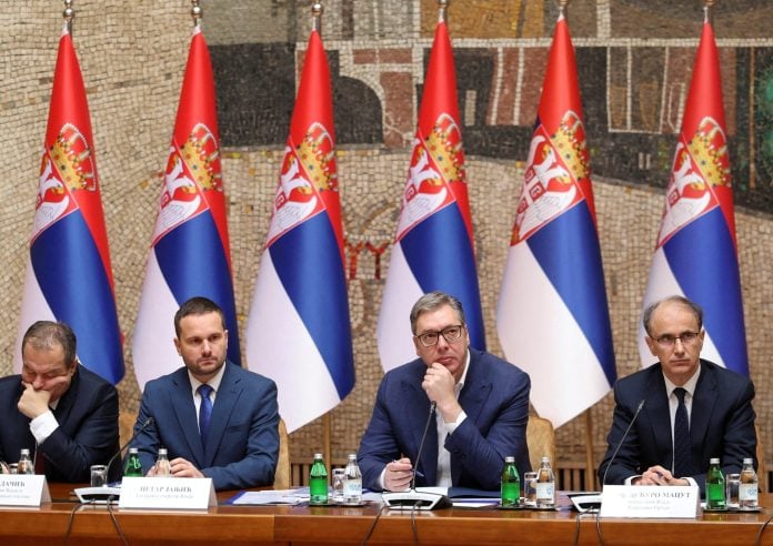 Βούτσιτς: Μέσα σε μία εβδομάδα πρέπει να επιλυθεί η κρίση σχετικά με το ρωσικής ιδιοκτησίας διυλιστήριο NIS