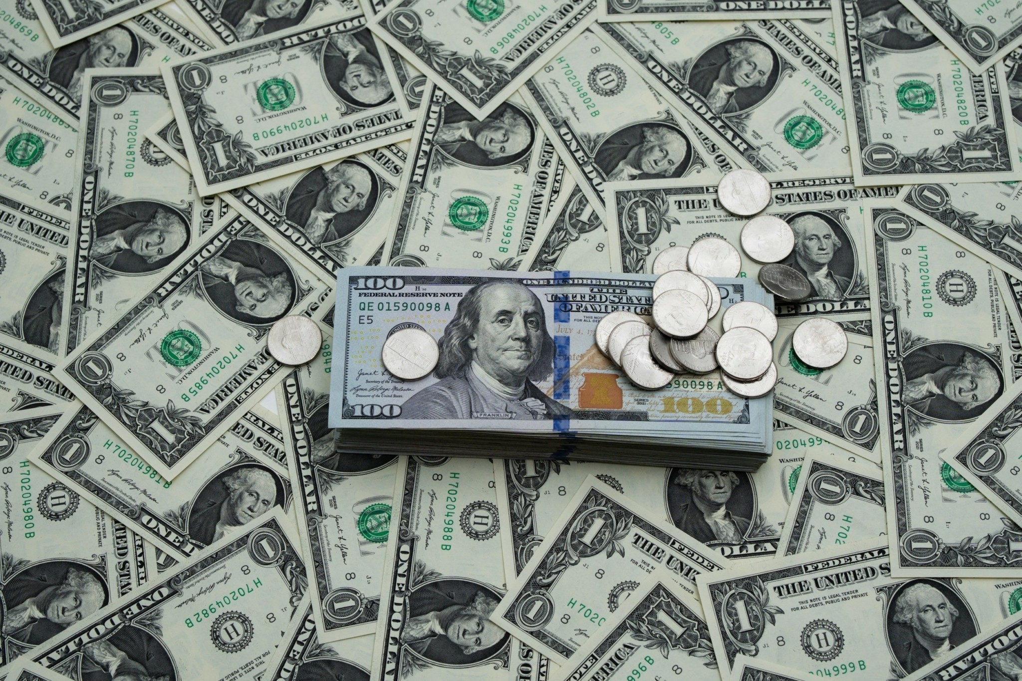 Ebury: Το δολάριο υποχωρεί – Προσδοκίες για πιο ήπια στάση της Federal Reserve