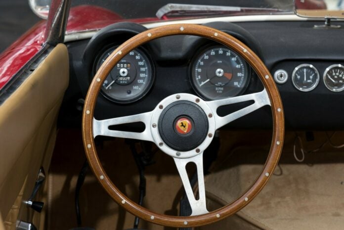 Εταιρεία – μαΐμού ζητούσε επιστροφή ΦΠΑ για Ferrari