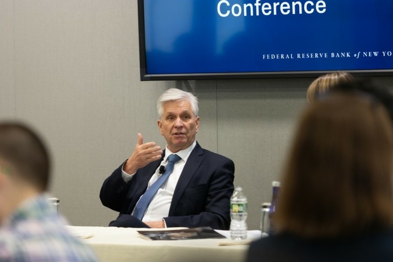 Fed: Ο Γουόλερ βλέπει παρατεταμένη αβεβαιότητα λόγω πολέμου στο Ιράν και αγοράς εργασίας