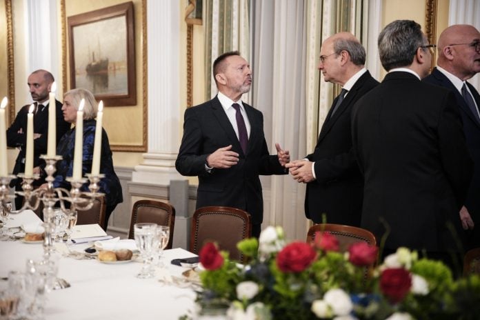 Γ. Στουρνάρας: Θετικές προοπτικές για την ελληνική οικονομία παρά τους κλυδωνισμούς – Μήνυμα για συνέχιση των μεταρρυθμίσεων