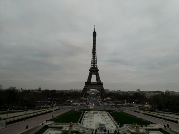 Γαλλία: Ανάπτυξη 0,5% το τρίτο τρίμηνο παρά την πολιτική κρίση