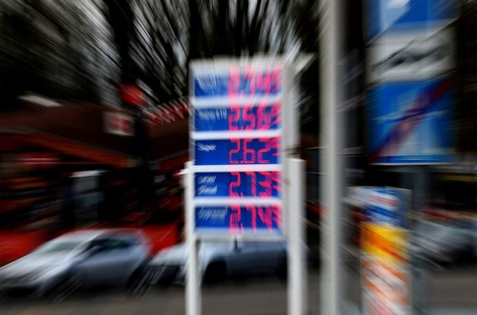 Γερμανία: Το υπ. Οικονομικών εξετάζει περαιτέρω μέτρα ελάφρυνσης για τις τιμές των καυσίμων