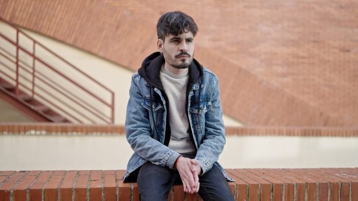 Η Ελλάδα πρωταθλήτρια στους ΝΕΕΤs: Μένουν σπίτι με τους γονείς και δεν κάνουν τίποτα