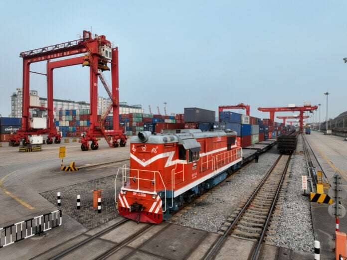 Η μεγάλη κινεζική απόβαση στην Ευρώπη – Κίνδυνοι και ευκαιρίες