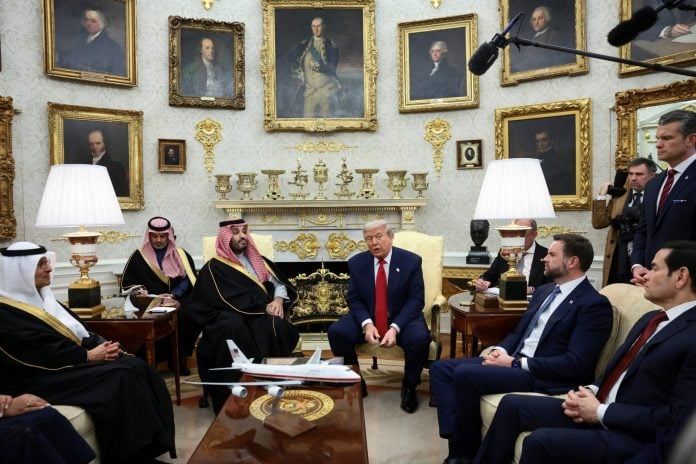 Η Σαουδική Αραβία επενδύει σχεδόν 1 τρισ. δολάρια στις ΗΠΑ