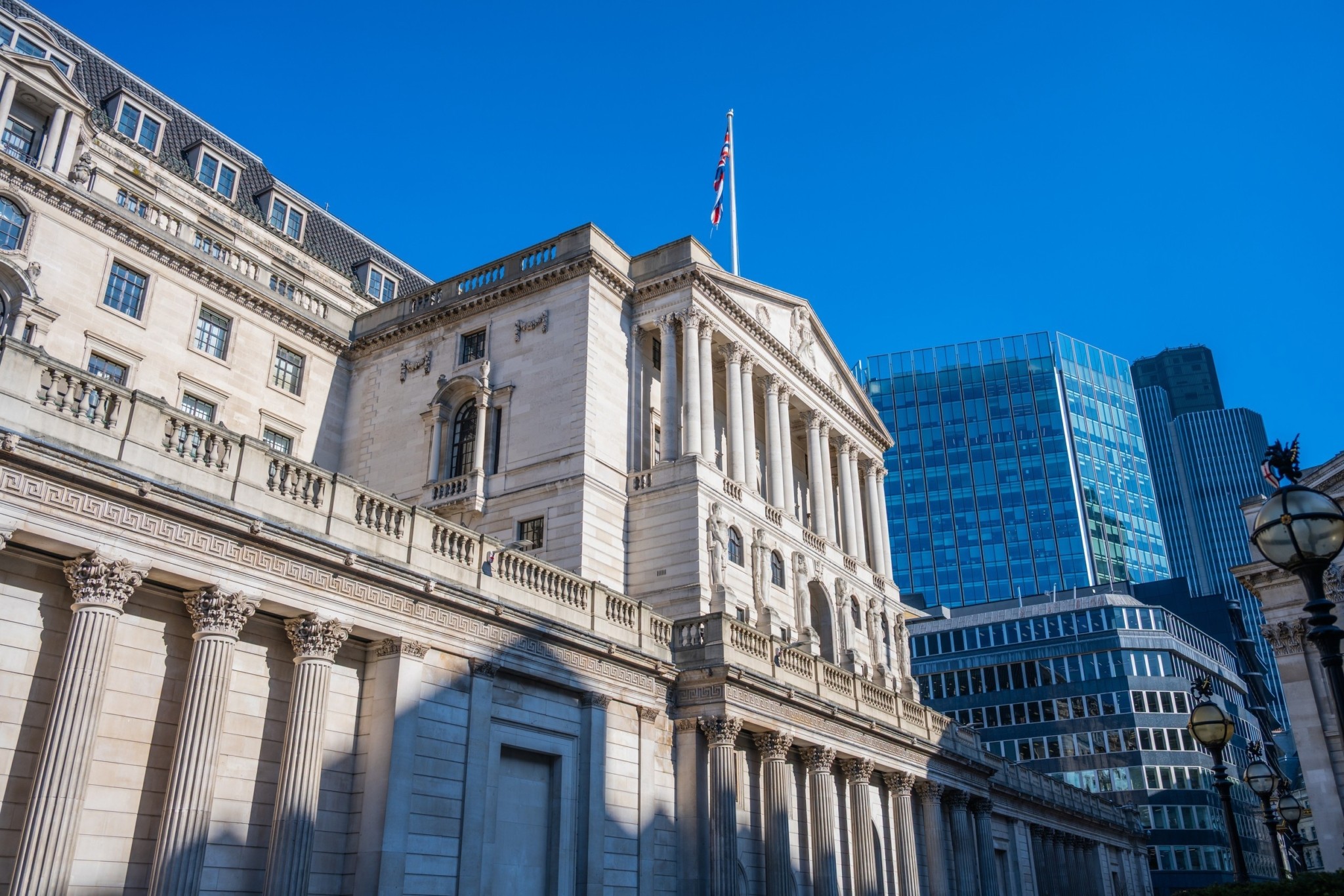 Η σύγκρουση στη Μέση Ανατολή νέα πρόκληση για τις κεντρικές τράπεζες