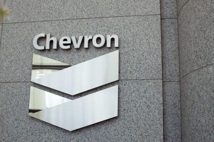 Handelsblatt: Τι σημαίνει η παρουσία της Chevron στην Ελλάδα