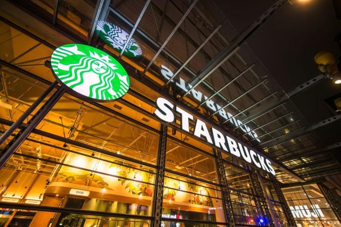 ΗΠΑ: Μπουχτισμένοι baristas των Starbucks, έτοιμοι για τη «μεγαλύτερη απεργία που έγινε ποτέ»