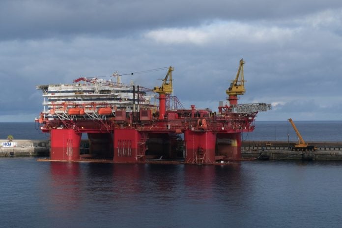 Ινδία: Η εταιρεία Reliance Industries σταμάτησε τις εισαγωγές ρωσικού αργού για τα διυλιστήρια της