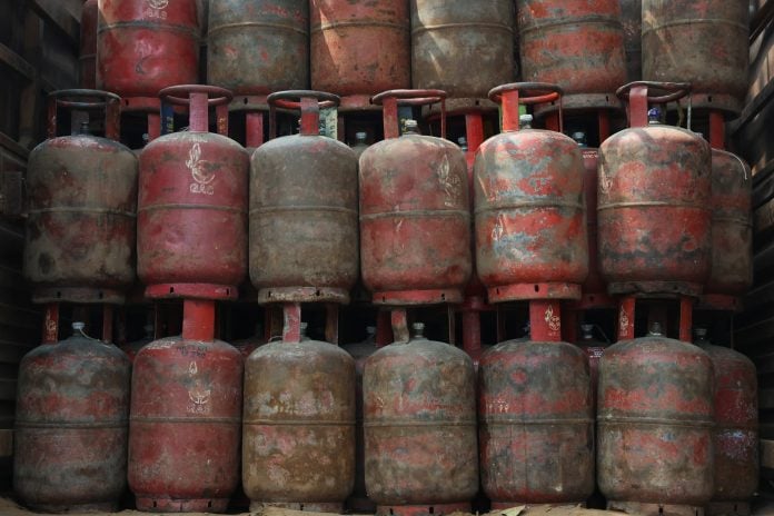 Ινδία: Κίνδυνος «λουκέτου» σε εστιατόρια και ξενοδοχεία λόγω ελλείψεων υγραερίου