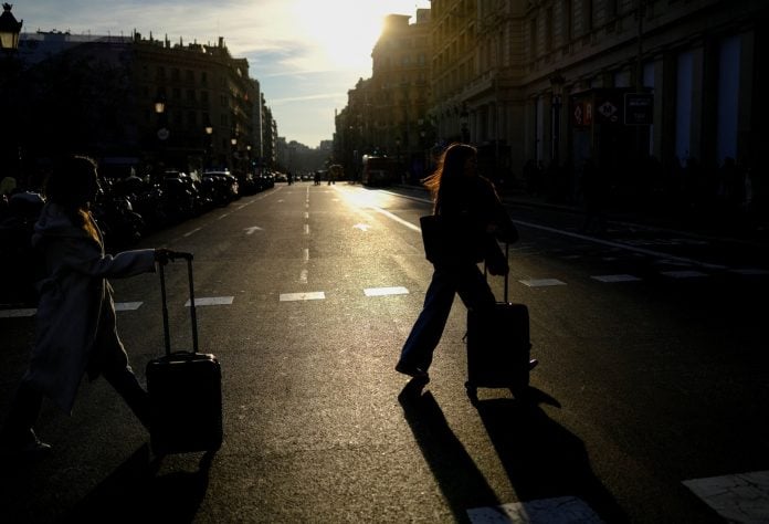 Ισπανία: Η Βαρκελώνη διπλασιάζει τον τουριστικό φόρο – Ένας από τους υψηλότερους στην Ευρώπη για τη χρηματοδότηση της στέγασης