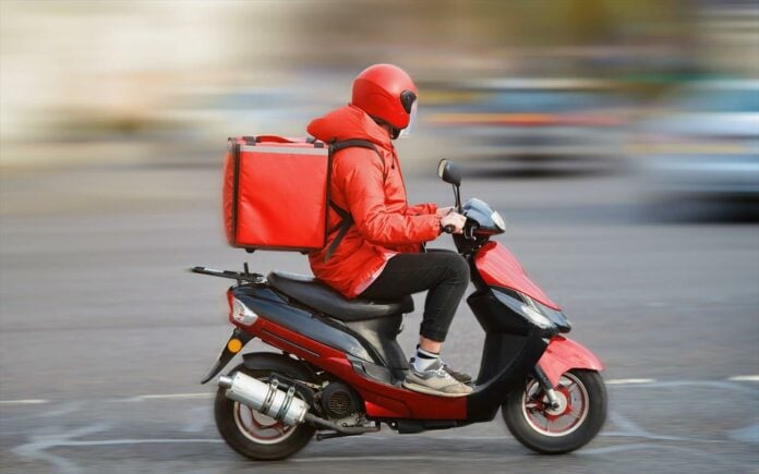 Ιταλία: Εισαγγελικό αίτημα κατά εταιρείας delivery για «συνθήκες εκμετάλλευσης» των εργαζομένων