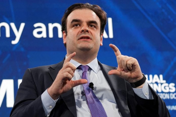 Κ. Πιερρακάκης: Παράνομο αυτό που λέει ο Σ. Φάμελλος «όλο το υπερπλεόνασμα να δοθεί για αναστολή του ΦΠΑ, μείωση του ΕΦΚ και στη 13η σύνταξη»