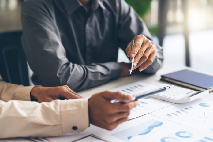 Καμπανάκι από BIS για funds, ταμεία, ασφαλιστικές εταιρείες