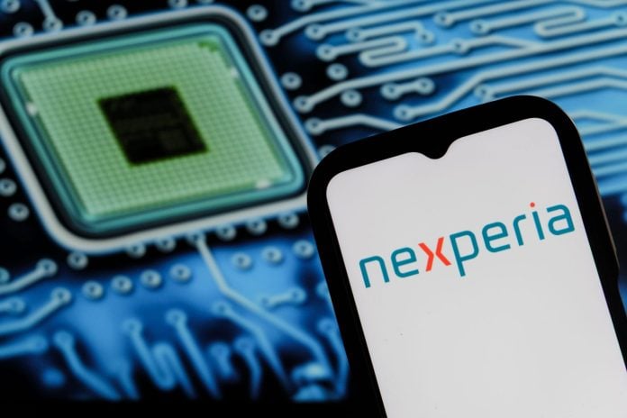 Κίνα: Εξαιρέσεις για τα τσιπ Nexperia – Ανακούφιση για την παγκόσμια αυτοκινητοβιομηχανία