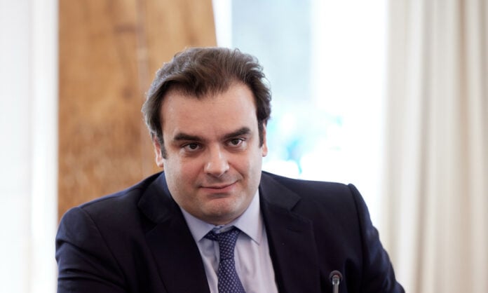 Κυριάκος Πιερρακάκης: Από τα Πατήσια στις Βρυξέλλες και από τα μνημόνια στο τιμόνι του Eurogroup