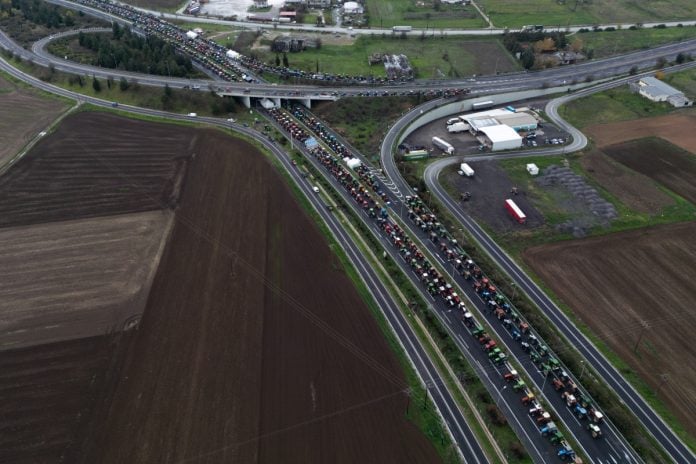 Κλιμάκωση κινητοποιήσεων αποφάσισαν οι αγρότες: Τι σχεδιάζουν για τα Χριστούγεννα