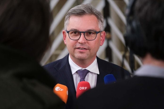 Κομισιόν: Επιπλέον 103 εκατ. στην Ελλάδα για στήριξη συνόρων και μεταναστευτικό