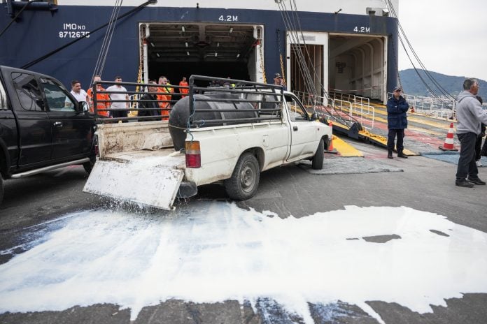 Κομισιόν: Στήριξη στις ελληνικές ενέργειες για την αντιμετώπιση του αφθώδους πυρετού – Συνάντηση Σχοινά με Βάρχελι