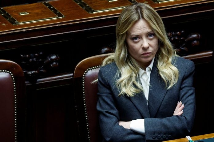 Μελόνι: Παράταση της μείωσης των φόρων στα καύσιμα, για άλλες τρεις εβδομάδες