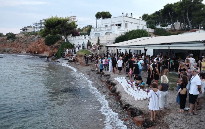 Μέτρα στήριξης για τους πληγέντες σε Μάτι και Μάνδρα: Ειδική σύνταξη 1.700 ευρώ σε συγγενείς θυμάτων και εγκαυματίες