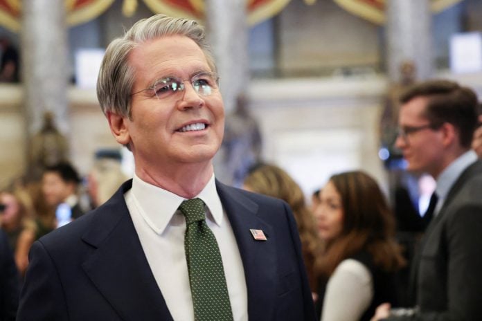 Μπέσεντ: Η αγορά πετρελαίου είναι επαρκώς εφοδιασμένη εν μέσω πολέμου με το Ιράν