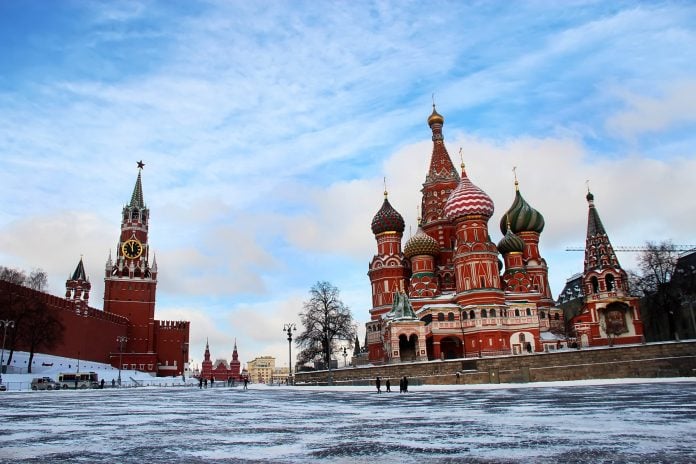 Ο Ρώσος δισεκατομμυριούχος που θέλει 12ωρο και εργασία τα Σάββατα για να ανταπεξέλθει η οικονομία στις προκλήσεις