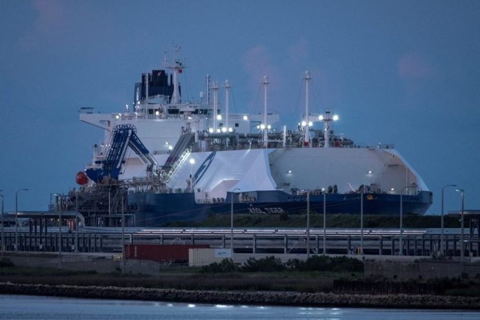 Οι ΗΠΑ γίνονται η πρώτη χώρα που εξάγει 10 εκατομμύρια τόνους LNG σε έναν μόνο μήνα