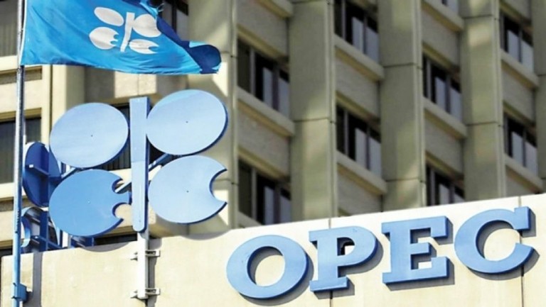 Πετρέλαιο: Ο OPEC+ διατηρεί το «φρένο» στην παραγωγή