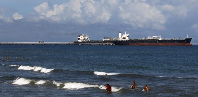 Πετρελαιοφόρα εγκαταλείπουν τη Βενεζουέλα υπό την απειλή αμερικανικών κατασχέσεων