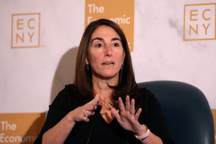 Προειδοποίηση Χάμακ (Fed): Περισσότερες μειώσεις επιτοκίων θέτουν σε κίνδυνο τη χρηματοπιστωτική σταθερότητα