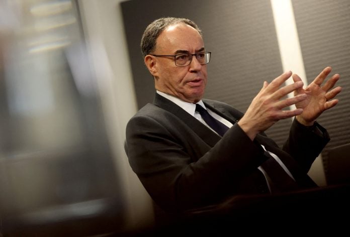 Reuters: Προειδοποίηση του διοικητή της Τράπεζας της Αγγλίας για «κραδασμούς» όπως του 2008 στον πιστωτικό τομέα