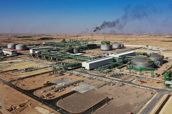 Reuters: Το Ιράκ θα μπορούσε να αποκαταστήσει τις εξαγωγές πετρελαίου στα προπολεμικά επίπεδα εντός μιας εβδομάδας, εάν ανοίξει ξανά το Ορμούζ